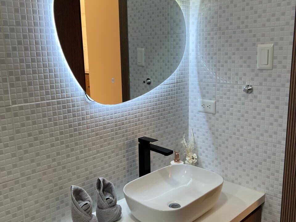 65b55162-49dc-4c7a-86a1-6662f7b18121