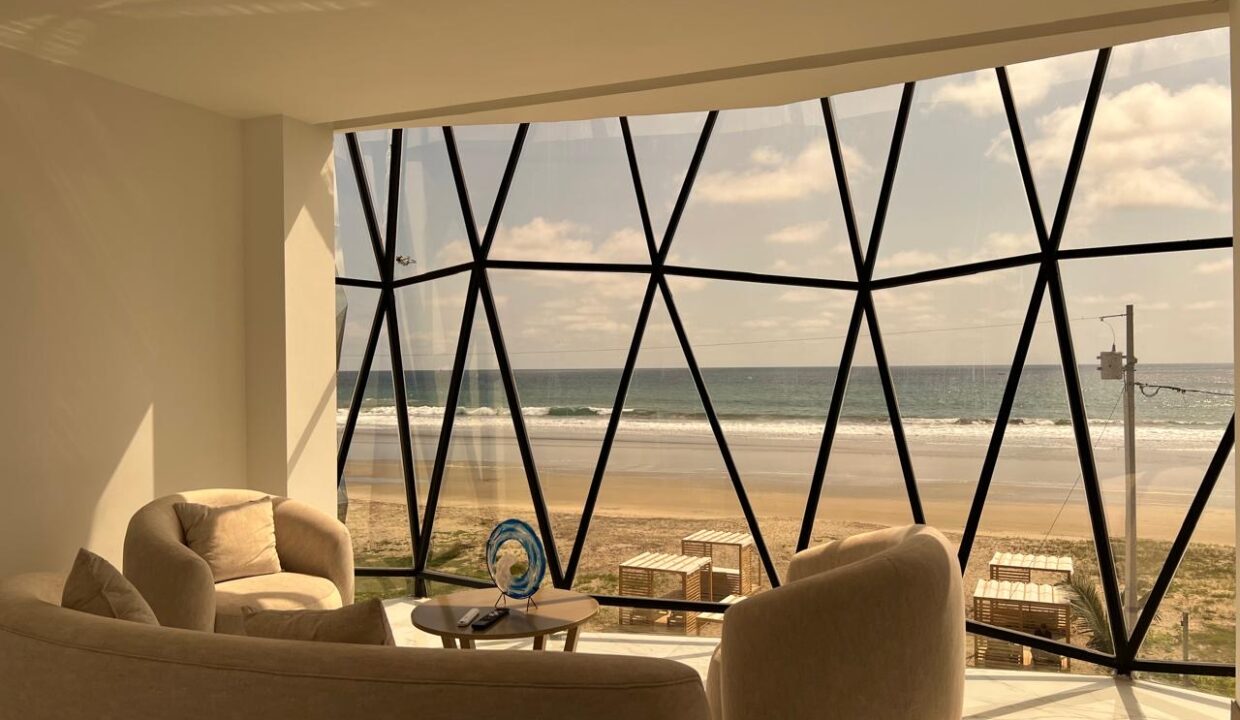 f9111241-74d2-458c-9fd0-ebc4acbe4561