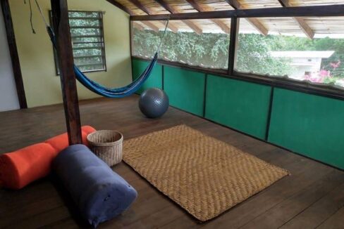 2e1ec2b7-1d28-45ed-9c59-bff2c7858ee0 4