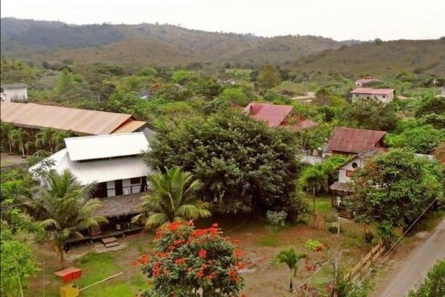 66b11a9b-ecc8-45f2-957d-fa7053bbc0b7 4