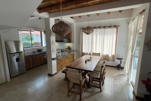 4e61a86f-722a-4c28-826d-c8be235663d0