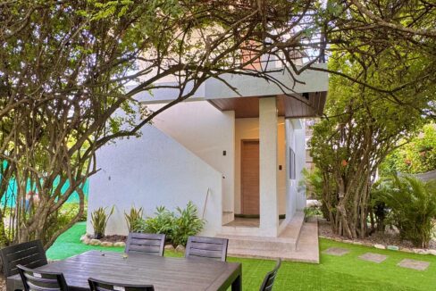 66A1EA03-BD30-463F-8237-501BC378929A