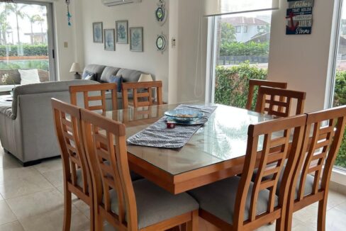 96d5a212-e2bc-4575-9faa-c0d2f0cce153