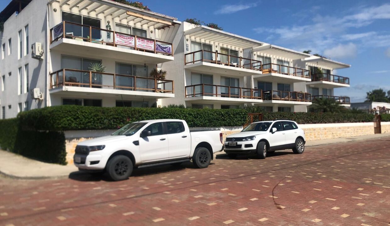 bf28e9f2-4dfa-4fb8-aa59-8cf1ae94402a