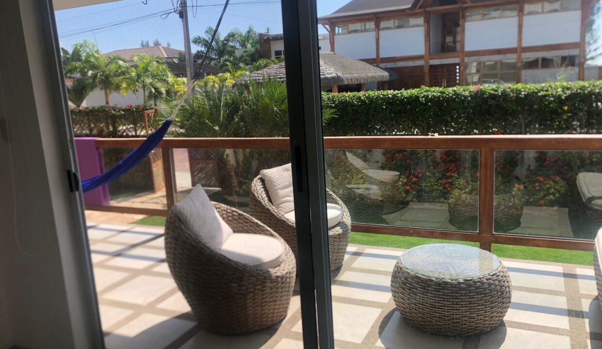 fb243e82-9c95-40a1-b154-e3ba59c268eb