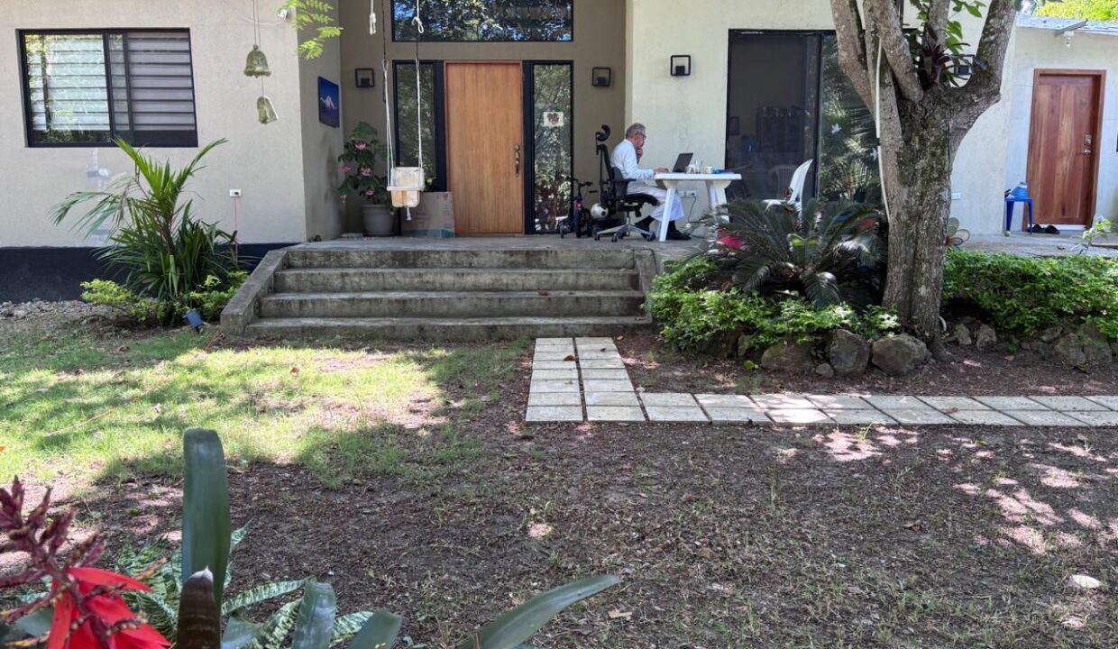 8f7a0f39-b252-49a9-9758-7be0deb0554b