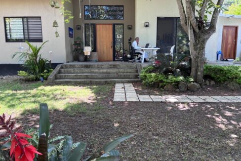 8f7a0f39-b252-49a9-9758-7be0deb0554b