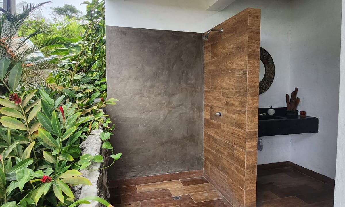 BAÑO ABIERTO PLANTA BAJA
