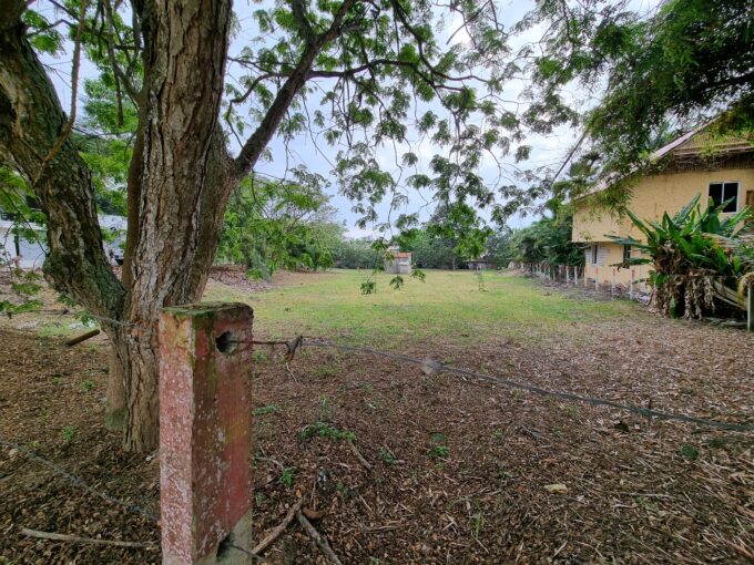 Macrolot COMMERCIAL Opportunity in Montañita!!